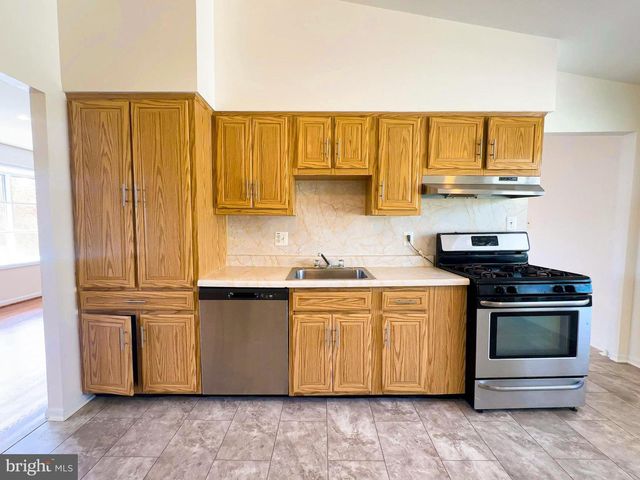 6631 AUBURN AVE, Hyattsville, MD 20784