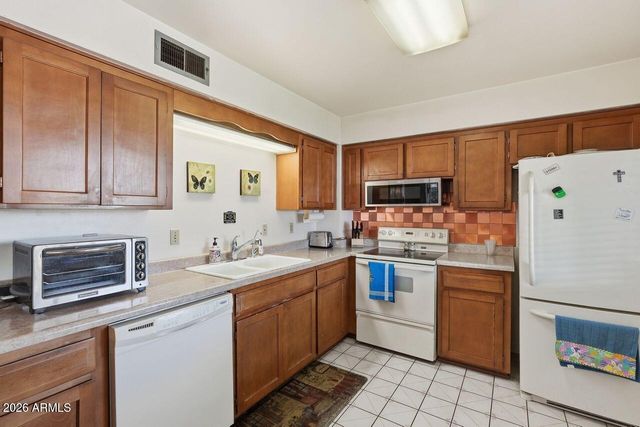 1818 W MORTEN Avenue, Phoenix, AZ 85021