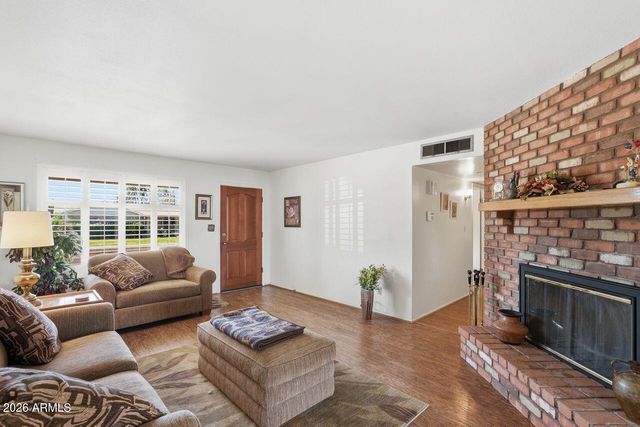 1818 W MORTEN Avenue, Phoenix, AZ 85021