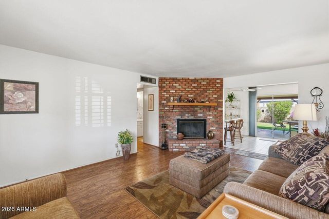 1818 W MORTEN Avenue, Phoenix, AZ 85021