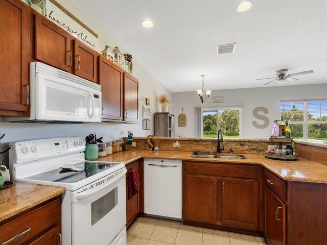 2536 Creekside Drive, Fort Pierce, FL 34981