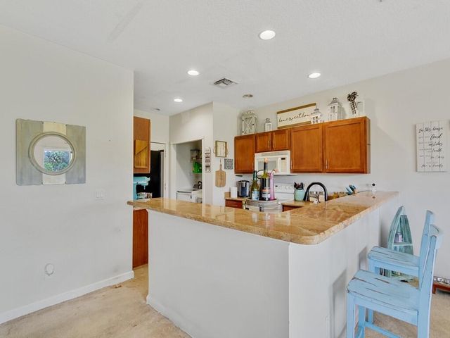 2536 Creekside Drive, Fort Pierce, FL 34981