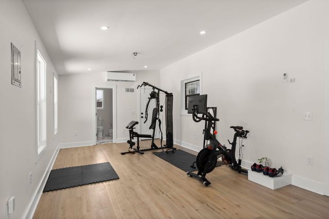 31 Woodleaf Court, Charleston, SC 29407