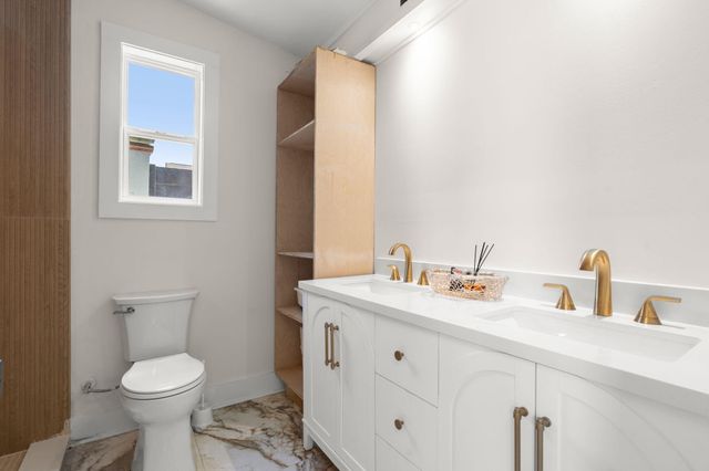 31 Woodleaf Court, Charleston, SC 29407