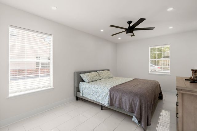 31 Woodleaf Court, Charleston, SC 29407