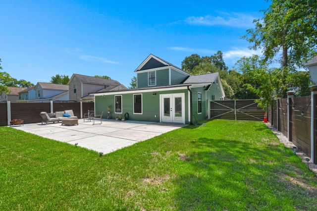 31 Woodleaf Court, Charleston, SC 29407