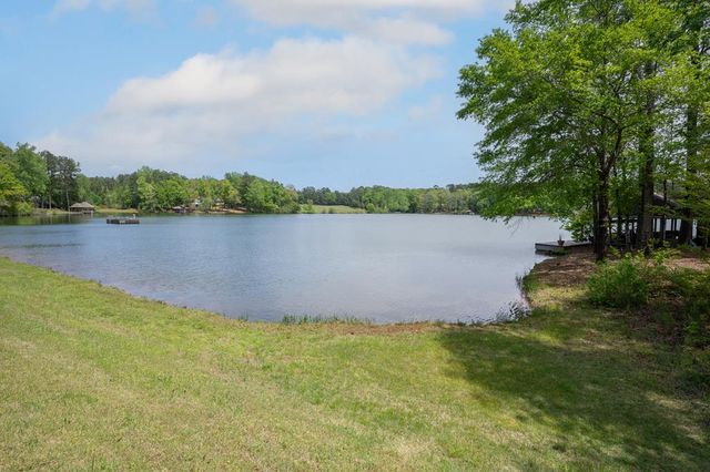 566 Wild Turkey Drive, Pine Mountain, GA 31822