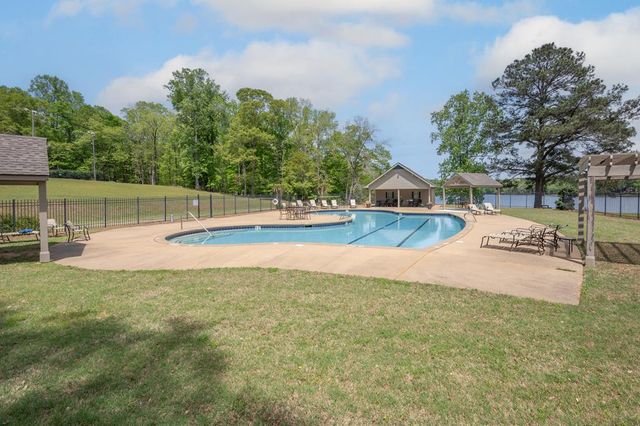 566 Wild Turkey Drive, Pine Mountain, GA 31822