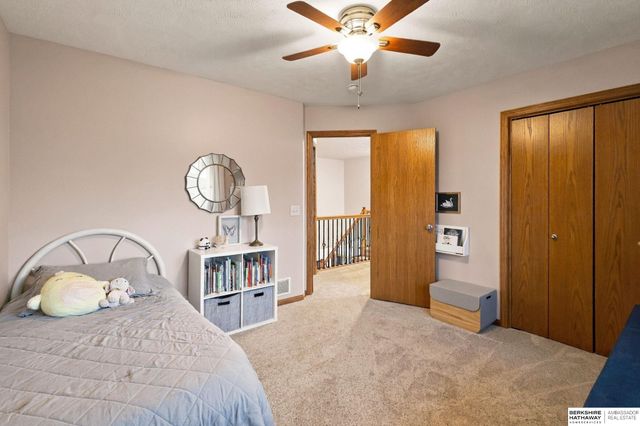 18655 Van Camp Drive, Omaha, NE 68136