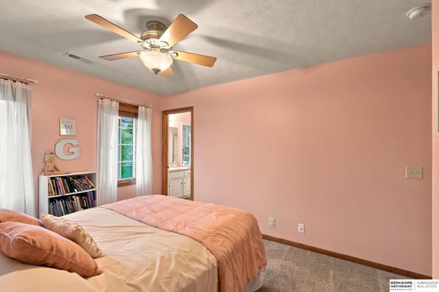 18655 Van Camp Drive, Omaha, NE 68136