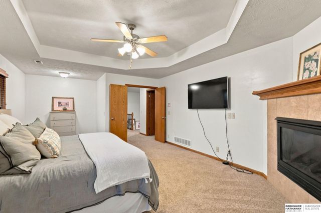 18655 Van Camp Drive, Omaha, NE 68136
