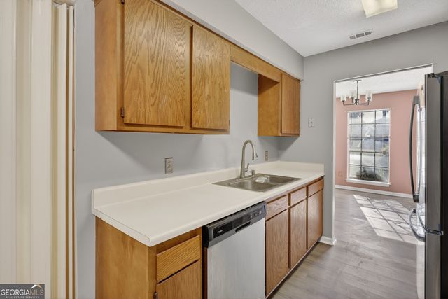 6 N Nicholson Circle, Savannah, GA 31419