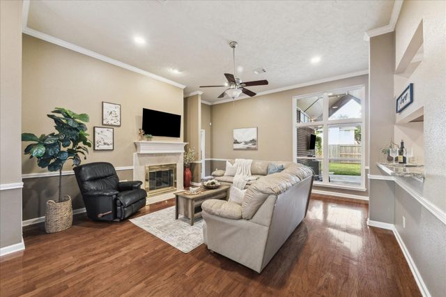 2614 Lakeway Drive, Seabrook, TX 77586