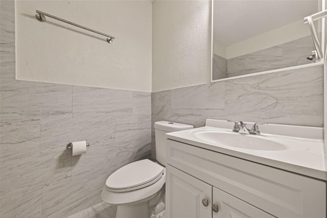 11118 Stroud Drive, Houston, TX 77072