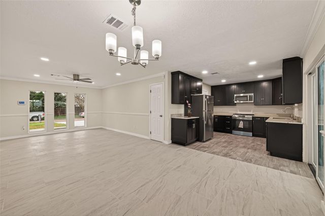 11118 Stroud Drive, Houston, TX 77072