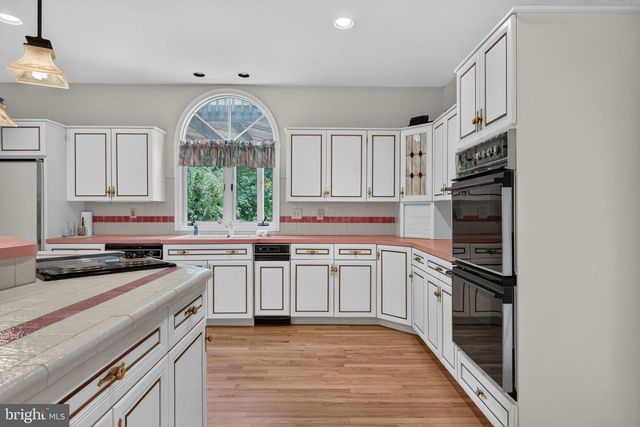 206 BRADDOCK MILL RD, Marlton, NJ 08053