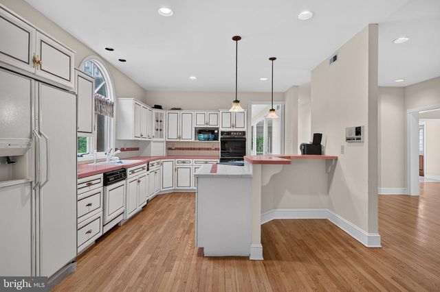 206 BRADDOCK MILL RD, Marlton, NJ 08053