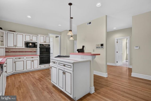 206 BRADDOCK MILL RD, Marlton, NJ 08053