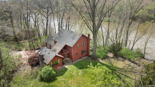 51522 Bridgewater Court, South Bend, IN 46637