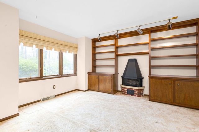 51522 Bridgewater Court, South Bend, IN 46637