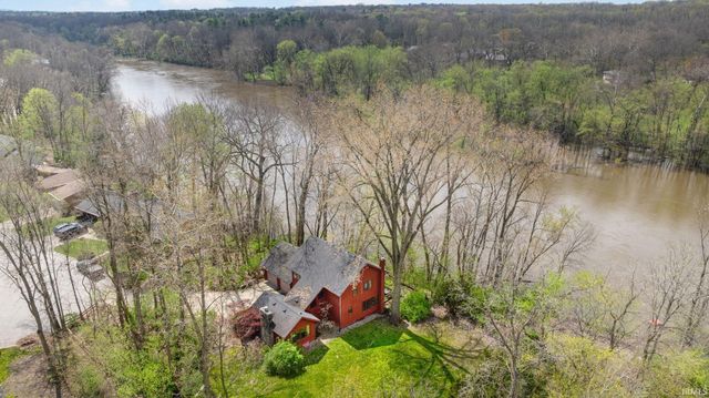 51522 Bridgewater Court, South Bend, IN 46637