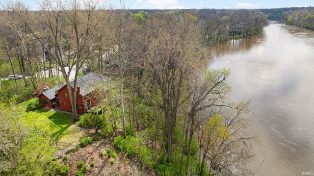 51522 Bridgewater Court, South Bend, IN 46637