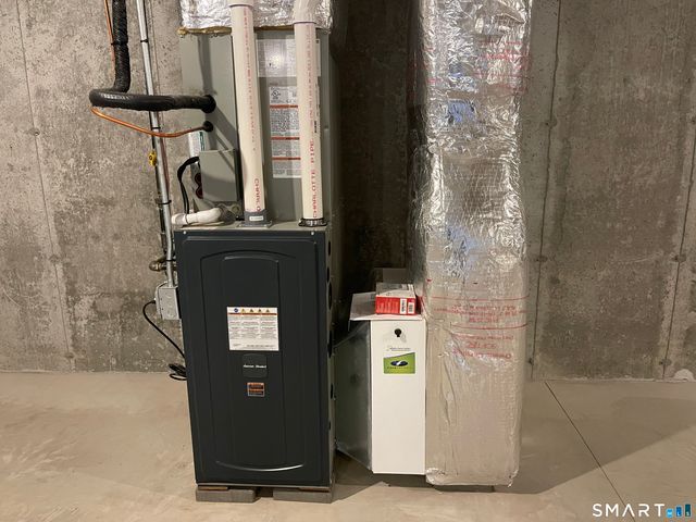 76 Wauregan Road, Canterbury, CT 06331