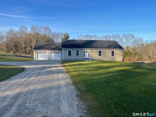 76 Wauregan Road, Canterbury, CT 06331