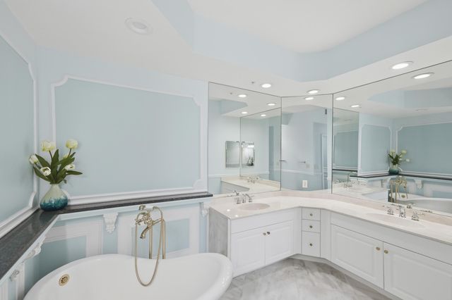2900 N Highway, Hutchinson Island, FL 34949