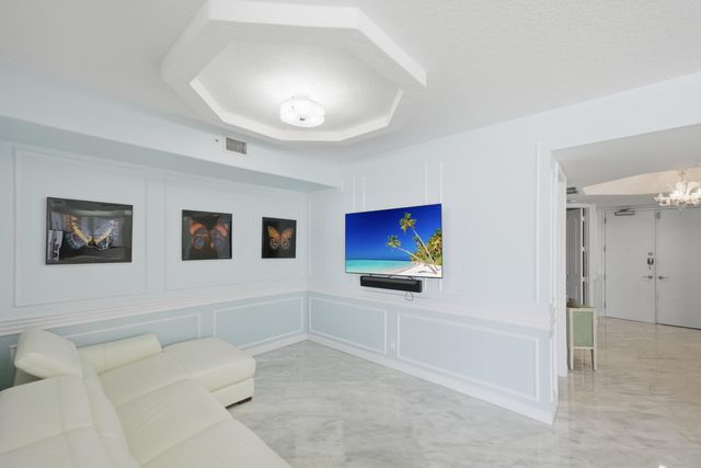 2900 N Highway, Hutchinson Island, FL 34949