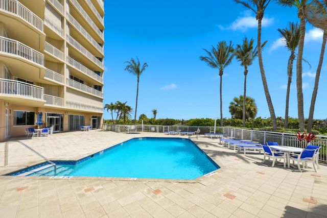 2900 N Highway, Hutchinson Island, FL 34949