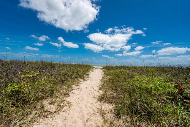 2900 N Highway, Hutchinson Island, FL 34949