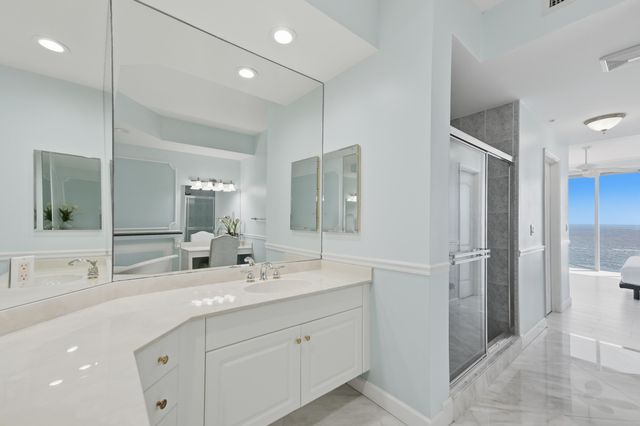 2900 N Highway, Hutchinson Island, FL 34949