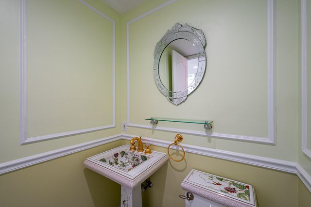 2900 N Highway, Hutchinson Island, FL 34949