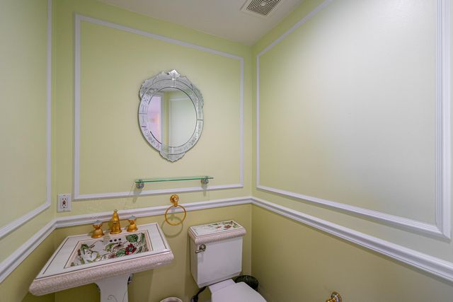 2900 N Highway, Hutchinson Island, FL 34949
