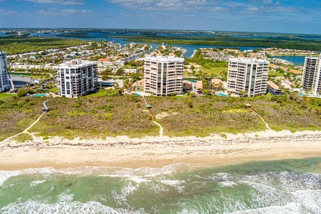 2900 N Highway, Hutchinson Island, FL 34949