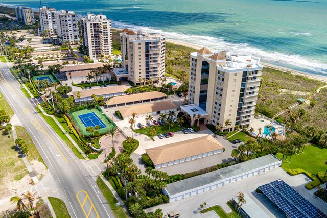 2900 N Highway, Hutchinson Island, FL 34949