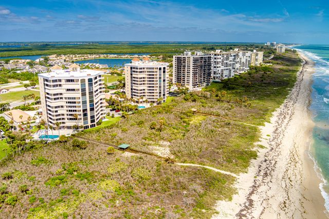 2900 N Highway, Hutchinson Island, FL 34949