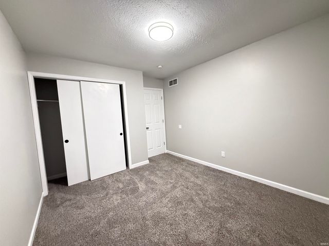 201 E Russ Avenue, Mishawaka, IN 46545