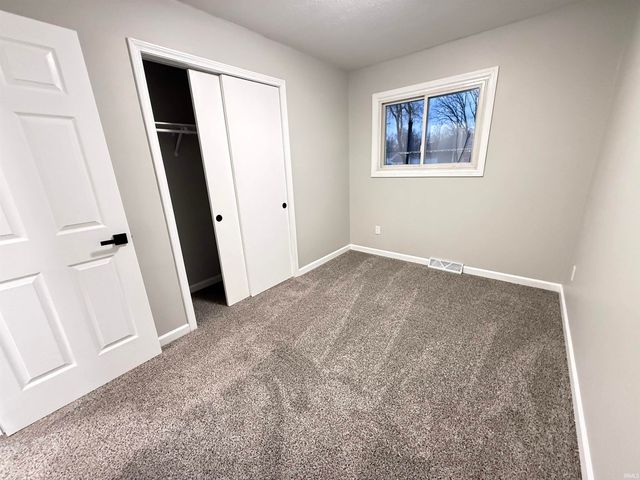 201 E Russ Avenue, Mishawaka, IN 46545