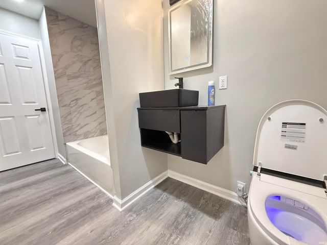 201 E Russ Avenue, Mishawaka, IN 46545