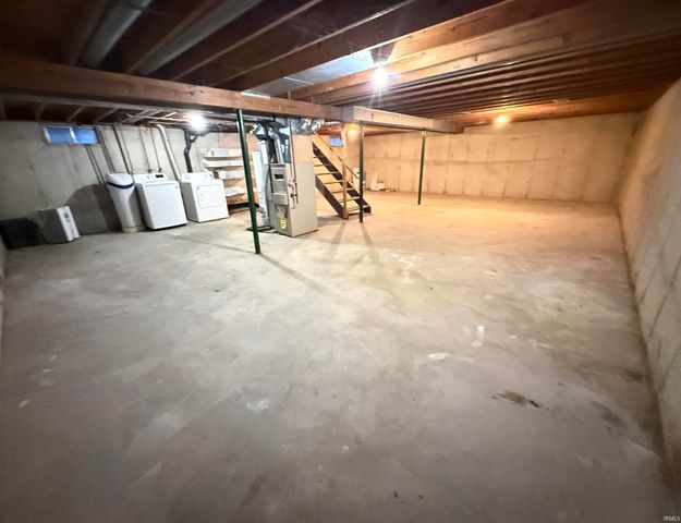 201 E Russ Avenue, Mishawaka, IN 46545