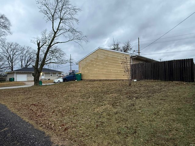 201 E Russ Avenue, Mishawaka, IN 46545