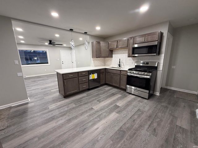 201 E Russ Avenue, Mishawaka, IN 46545