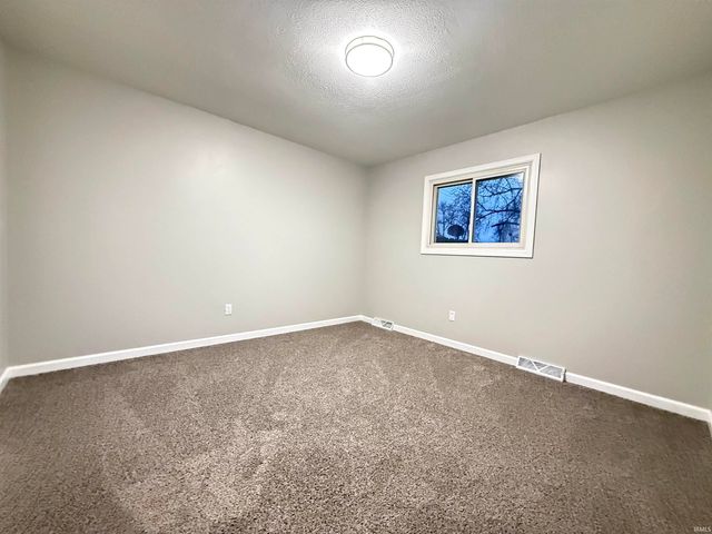 201 E Russ Avenue, Mishawaka, IN 46545