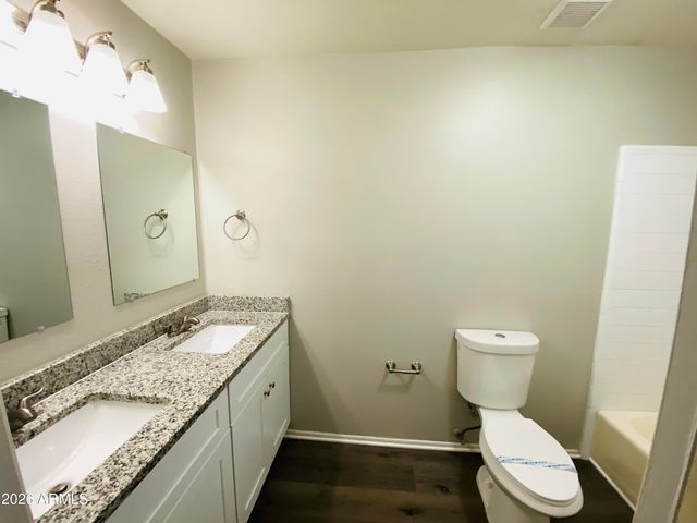 701 N COMANCHE Drive, Chandler, AZ 85224