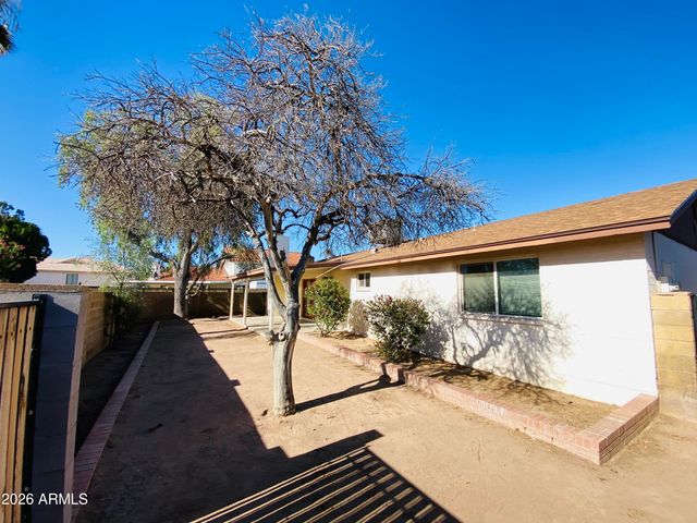701 N COMANCHE Drive, Chandler, AZ 85224