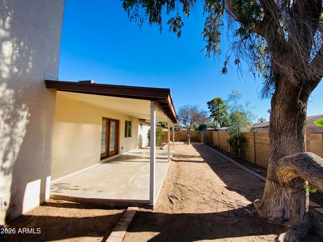 701 N COMANCHE Drive, Chandler, AZ 85224