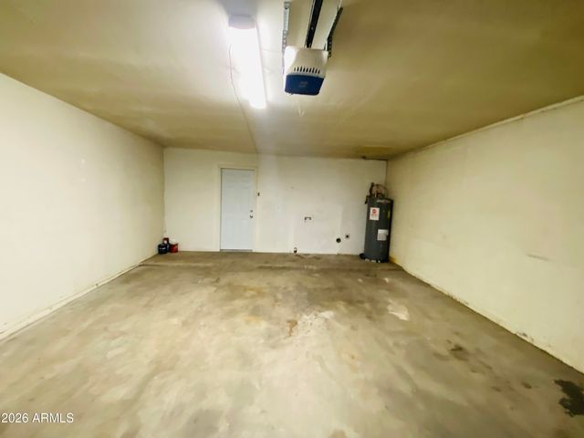 701 N COMANCHE Drive, Chandler, AZ 85224