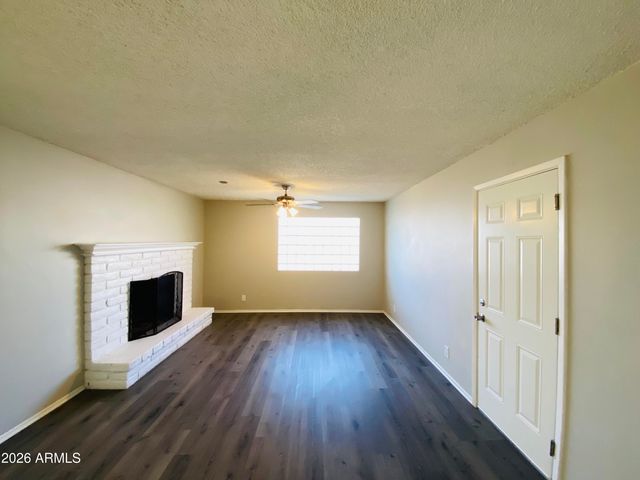701 N COMANCHE Drive, Chandler, AZ 85224